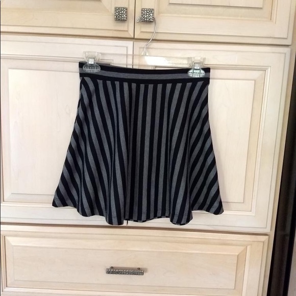 Forever 21 Dresses & Skirts - [LIKE 🆕] Forever21: Black/Grey Striped Skirt